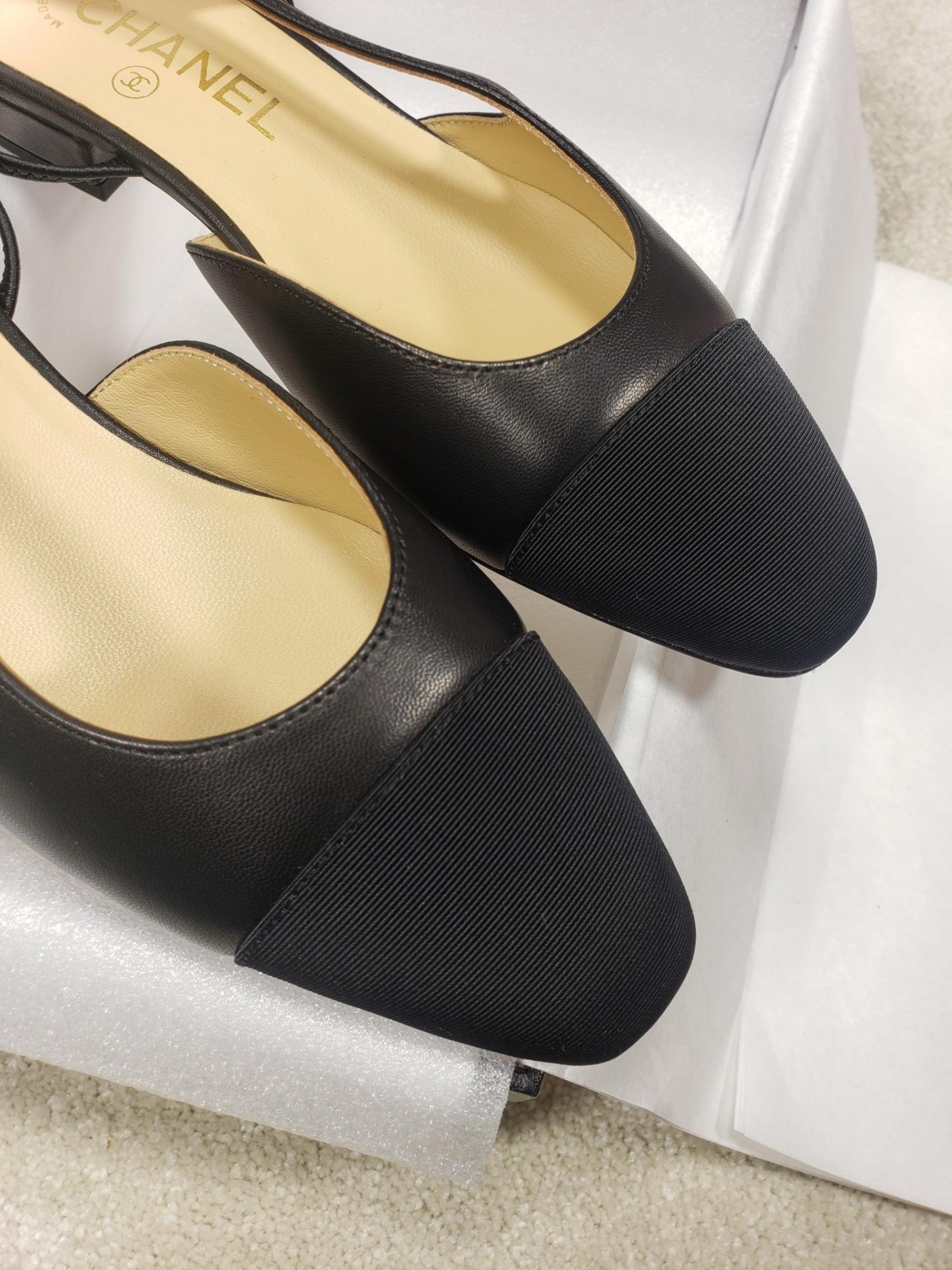CHANEL FLATS 40 - Image 8