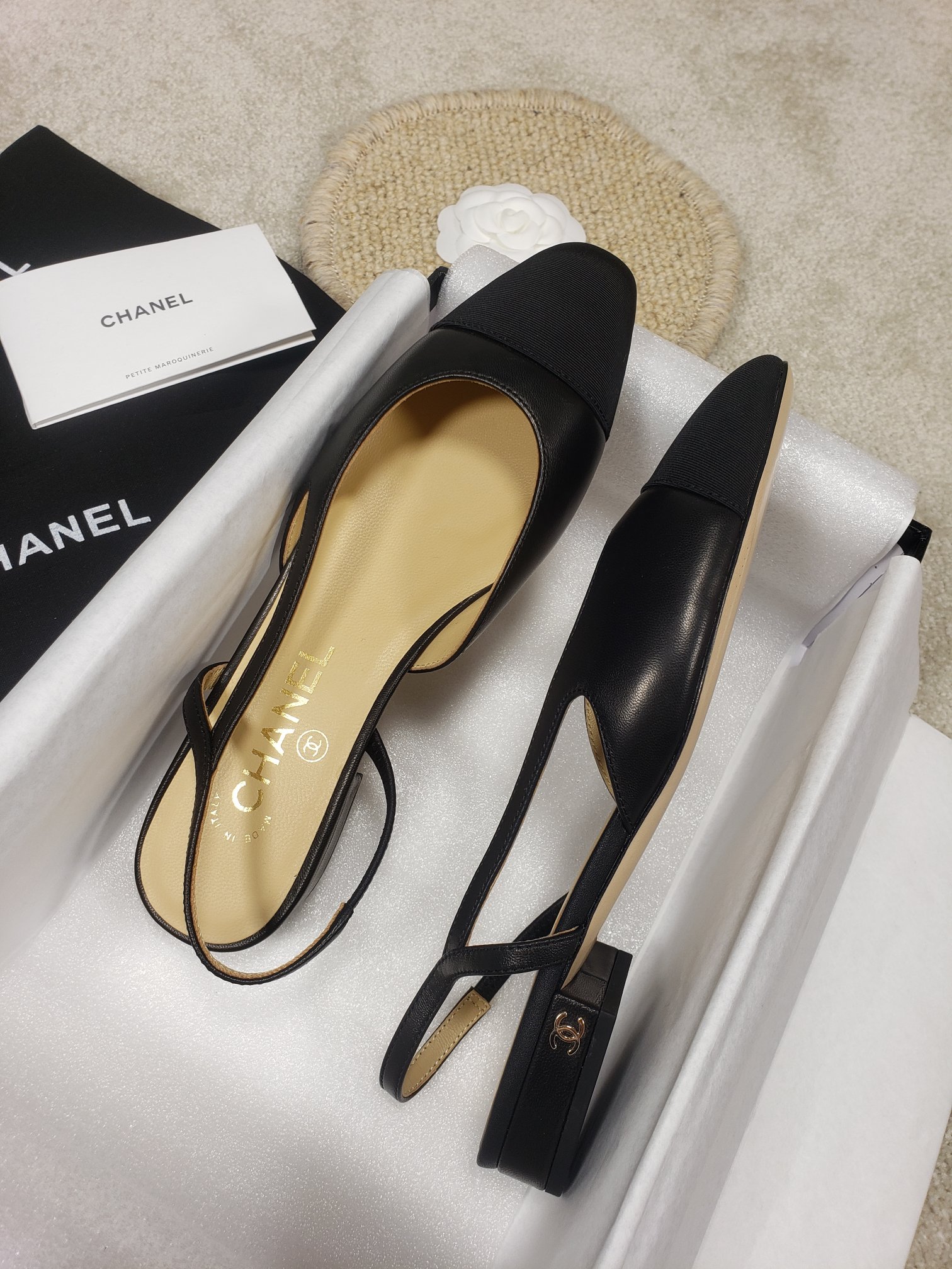 CHANEL FLATS 40 - Image 5