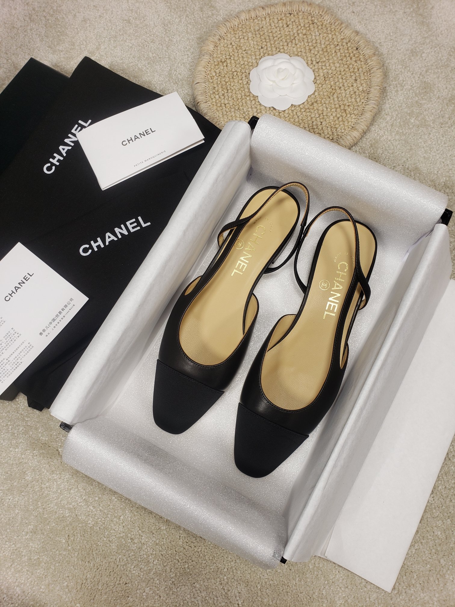 CHANEL FLATS 40