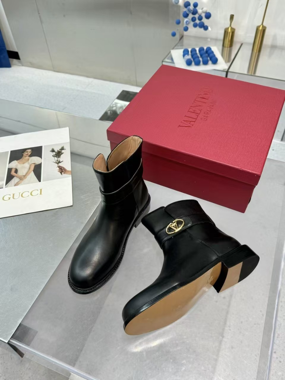 Valentino Garavani in black - Image 2