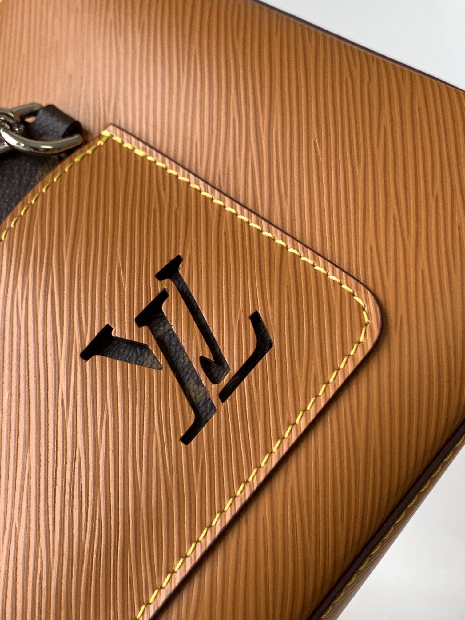 Caramel Marelle Luxe Tote Bag - Image 4