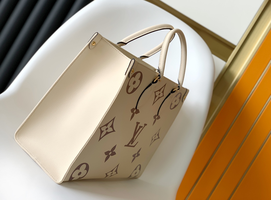 Medium Almond Print Designer-Inspired Handbag – M45494 - Image 2