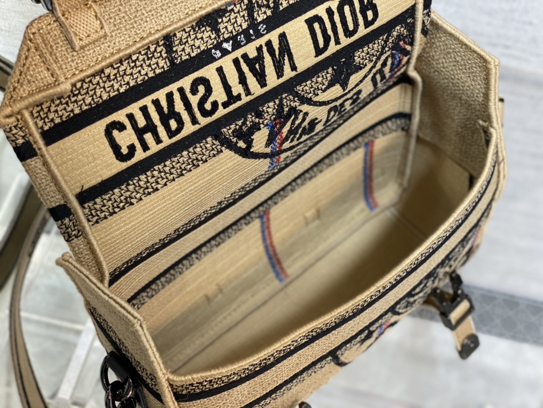 Dior Christian lady hand Bag - Image 3