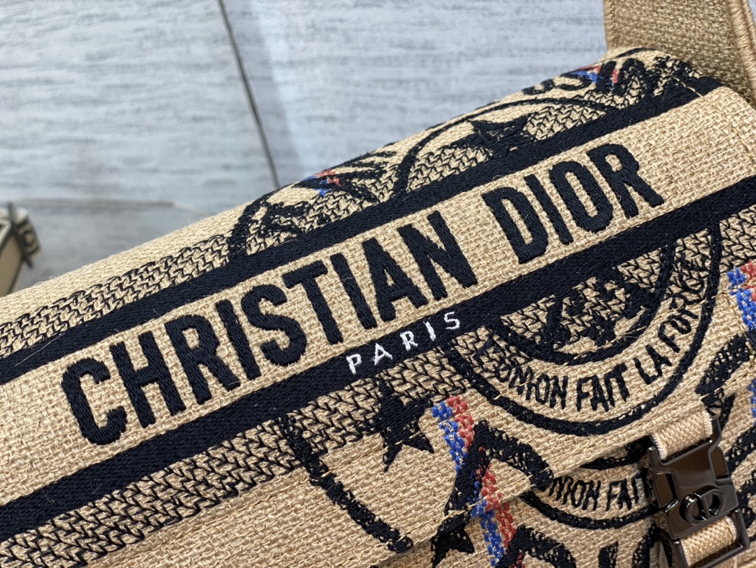 Dior Christian lady hand Bag - Image 6