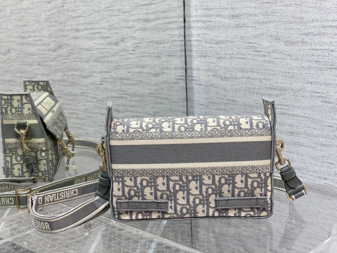 Christian Dior in Skin Gray lady Hand Bag - Image 5