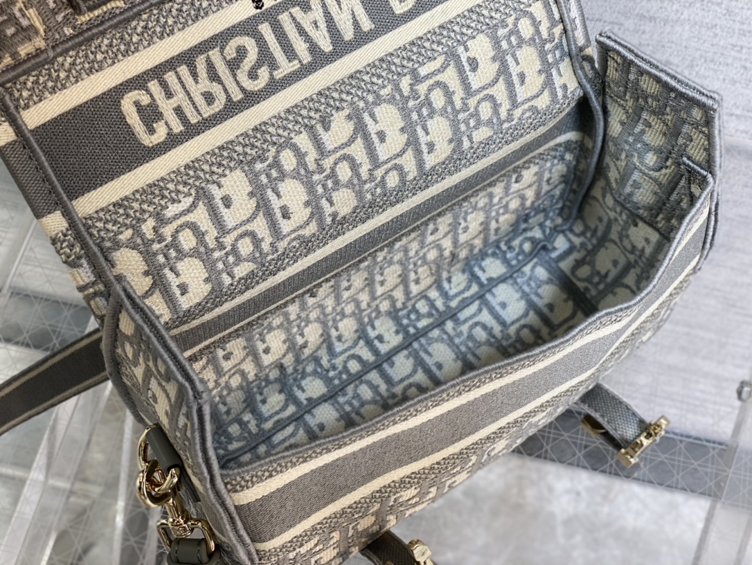 Christian Dior in Skin Gray lady Hand Bag - Image 2