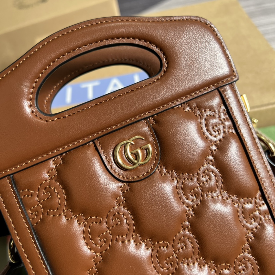 GG Matelassé Style Quilted Leather Shoulder Bag – UM8HG 1046 | Premium Fashion Edition - Image 5