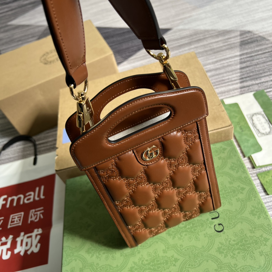 GG Matelassé Style Quilted Leather Shoulder Bag – UM8HG 1046 | Premium Fashion Edition - Image 7