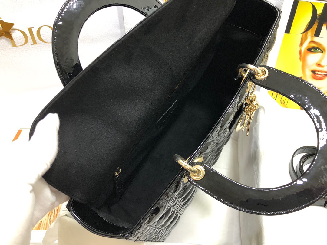 Elegant 7-Compartment Patent Leather Flap Handbag for Women - Image 3