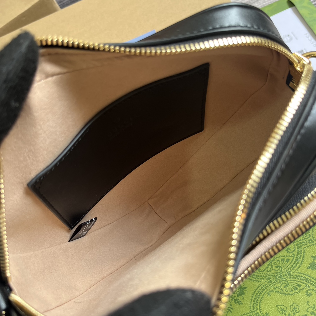 Interlocking G Mini Heart Shoulder Bag. - Image 7