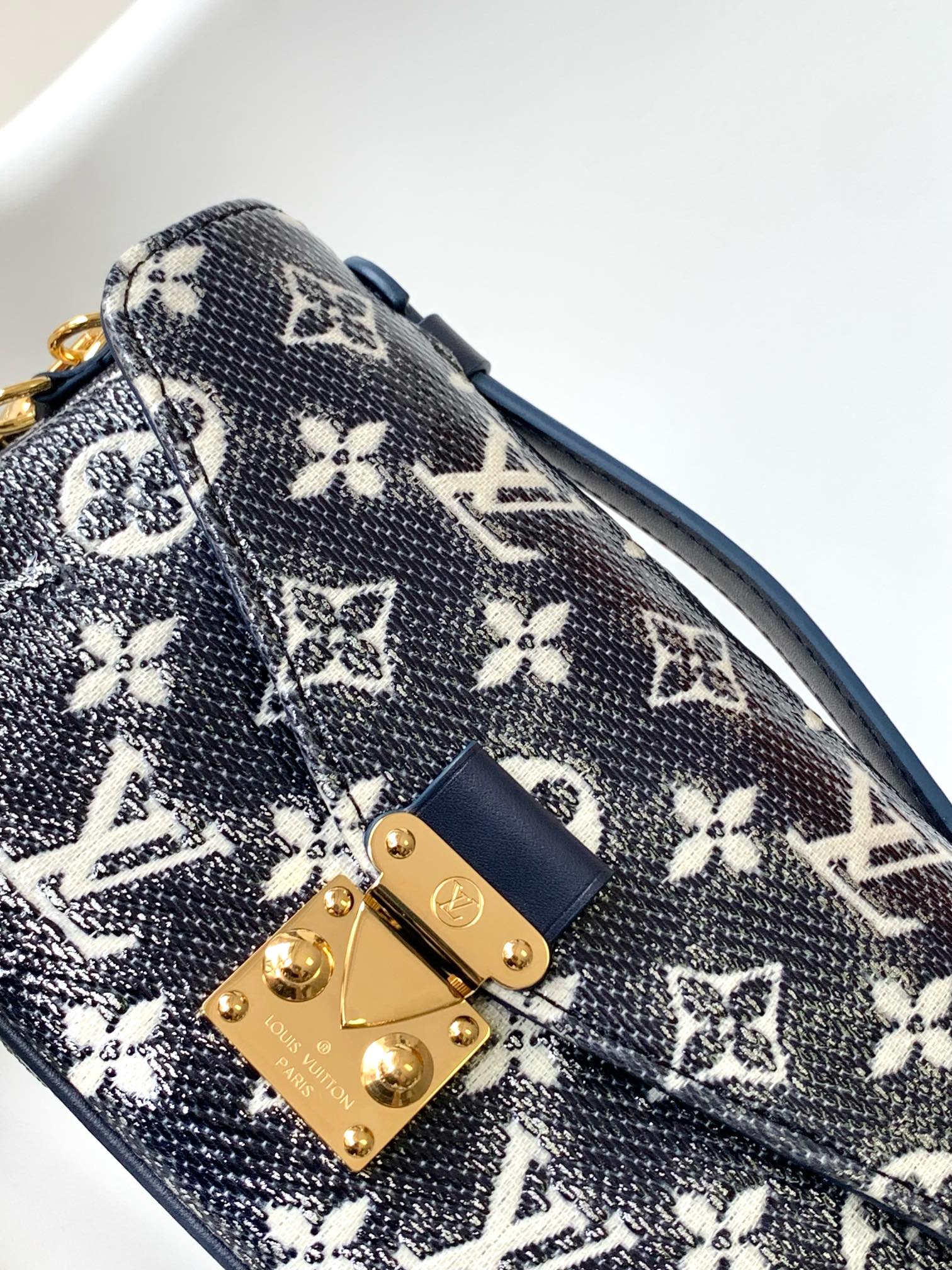 Elite Pochette Métis East-West Luxe Bag - Image 4