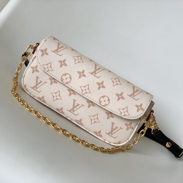 M83091 White Floral Luxury Style Wallet for Women – Elegant Compact Designer Inspired Purse