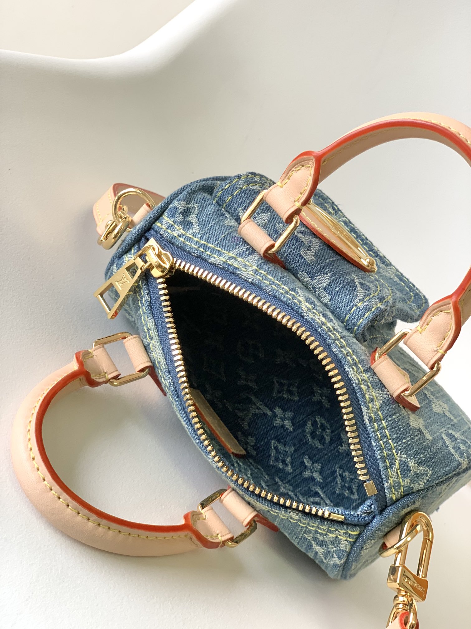 M82950 Blue Denim Pillow-Style Luxury-Inspired Fashion Handbag - Image 6