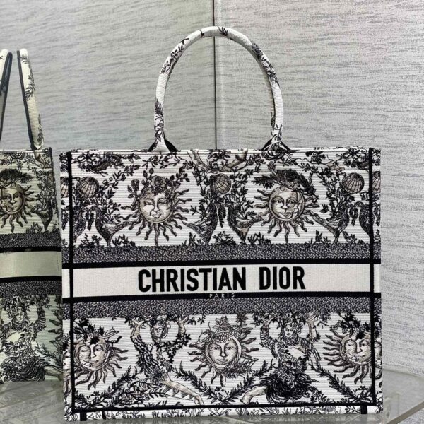 Large Size Tote's latest sun-themed Bag