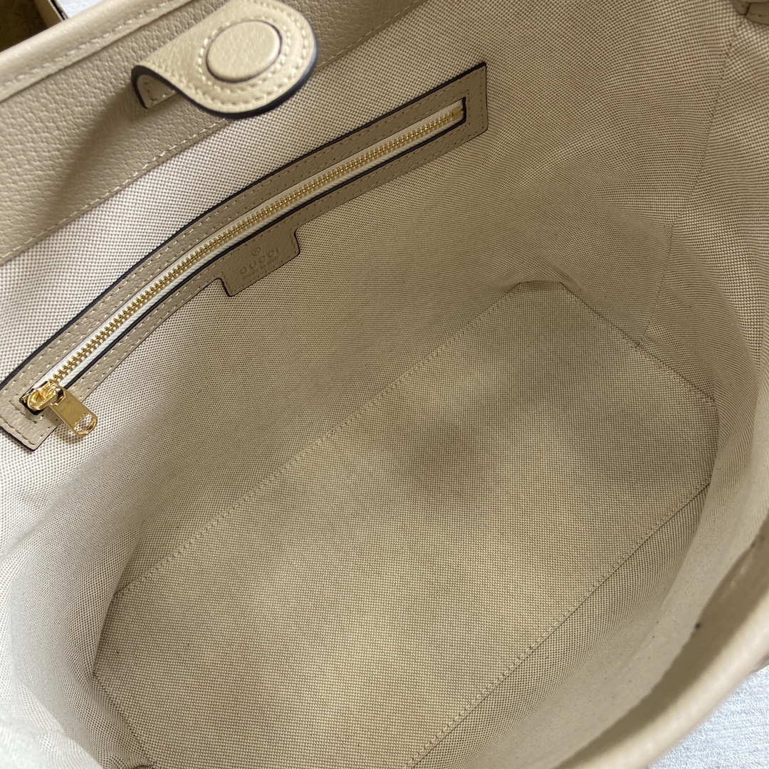 This medium-sized shoulder bag - Image 4