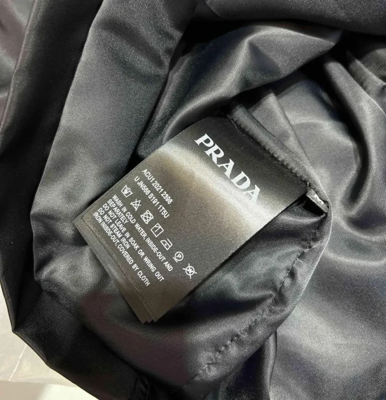 Prada Re Nylon Puffer With the Triangular Logo Belted Waistcoat - Image 6