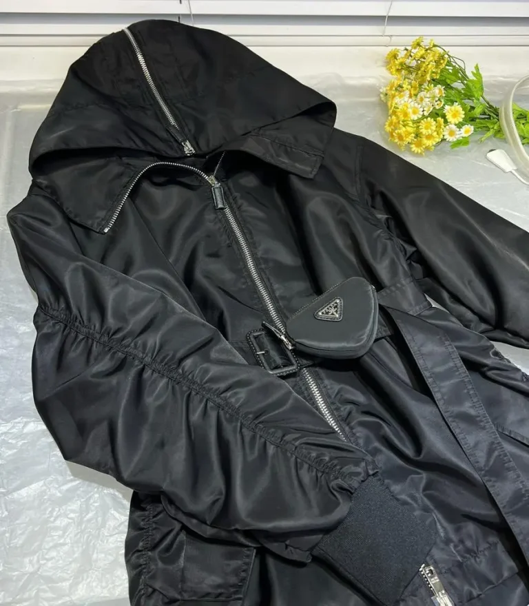 Prada Re Nylon Puffer With the Triangular Logo Belted Waistcoat - Image 3