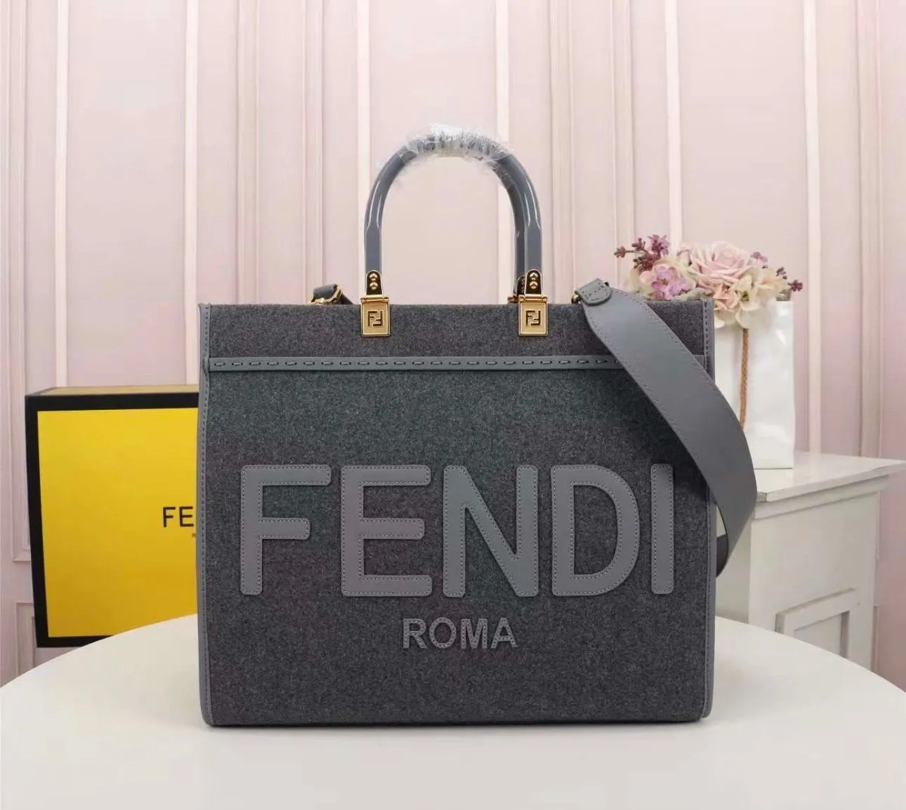 Fendi Roma Plain Leather Handbag