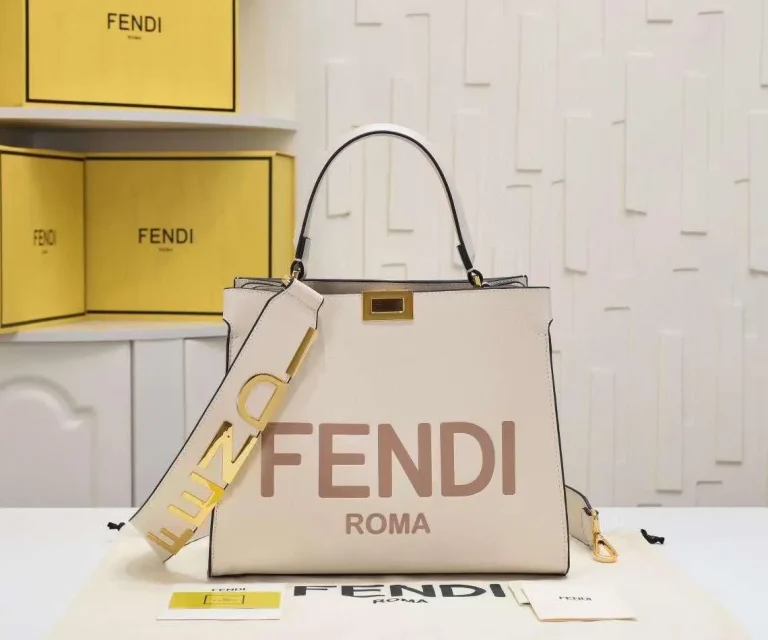 Fendi Sunshine Shopper Leather Tote Bag - Image 3