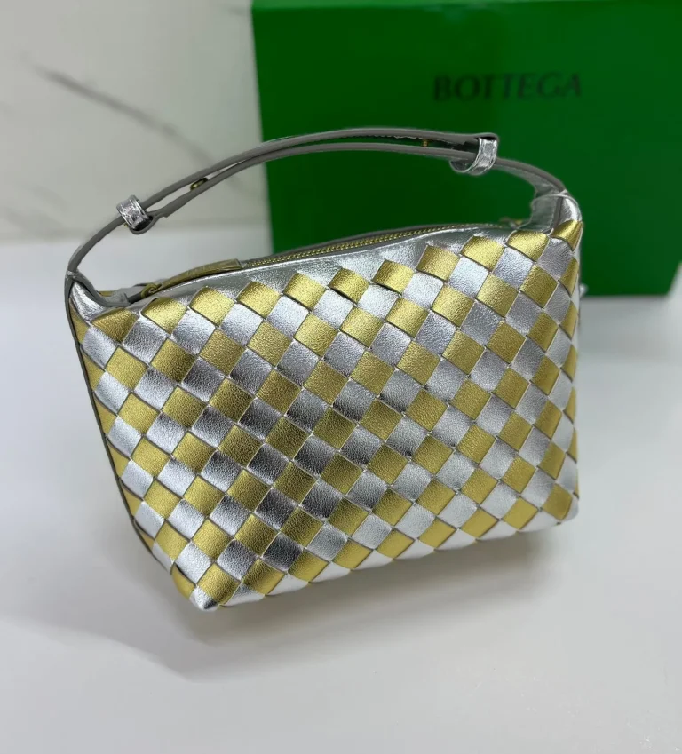 Bottega Veneta Candy Wallace Bag - Image 3